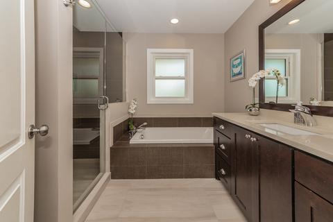 107 E Pine Ave, Roselle, IL 60172 photo 13