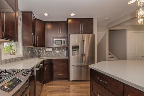 107 E Pine Ave, Roselle, IL 60172 photo 10