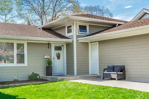 107 E Pine Ave, Roselle, IL 60172 photo 3