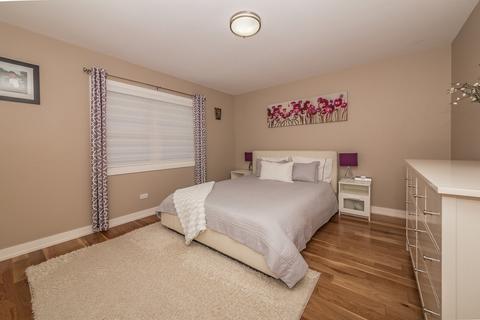 107 E Pine Ave, Roselle, IL 60172 photo 12