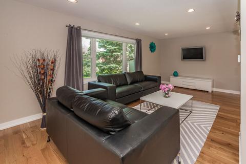 107 E Pine Ave, Roselle, IL 60172 photo 6