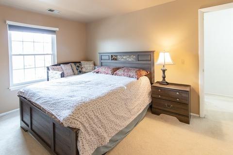 582 Williamsburg Ct #B2, Wheeling, IL 60090 photo 10