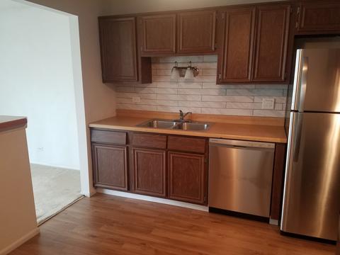 582 Williamsburg Ct #B2, Wheeling, IL 60090 photo 3