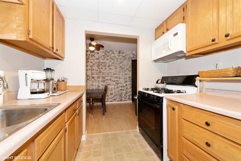 134 E Bailey Rd #D, Naperville, IL 60565 photo 4