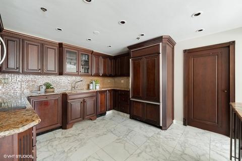 100 E Huron St #1104, Chicago, IL 60611 photo 6