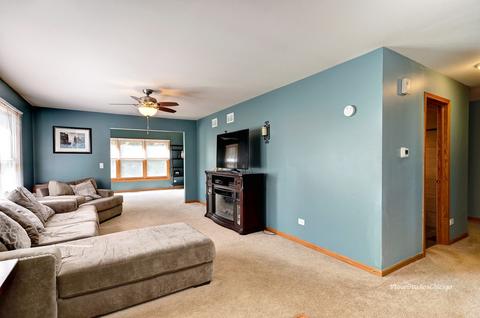 502 Philip Dr, Bartlett, IL 60103 photo 5