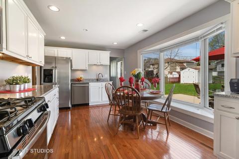 620 Hillcrest Blvd, Hoffman Estates, IL 60169 photo 5