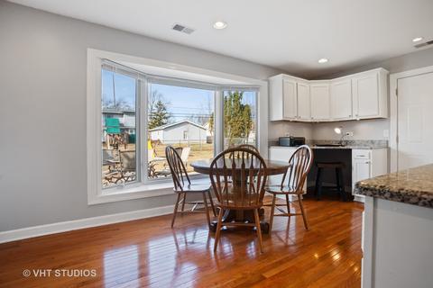 620 Hillcrest Blvd, Hoffman Estates, IL 60169 photo 7