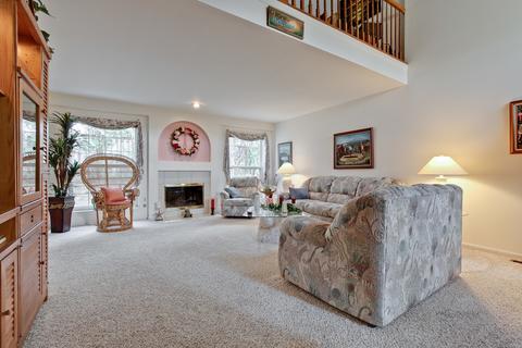 1378 Diamond Dr, Hoffman Estates, IL 60192 photo 6