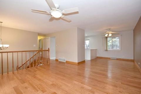1852 W Mulloy Dr, Addison, IL 60101 photo 2