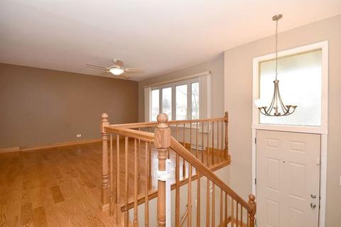 1852 W Mulloy Dr, Addison, IL 60101 photo 4