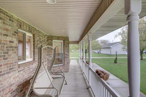 606 S Harrison St, Philo, IL 61864 photo 8