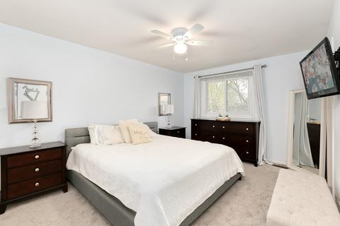 1099 Whitchurch Ct, Wheaton, IL 60189 photo 15