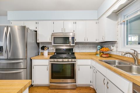 1099 Whitchurch Ct, Wheaton, IL 60189 photo 5