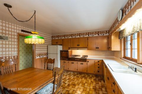 6 S Maple St, Mount Prospect, IL 60056 photo 5