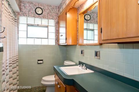 6 S Maple St, Mount Prospect, IL 60056 photo 10