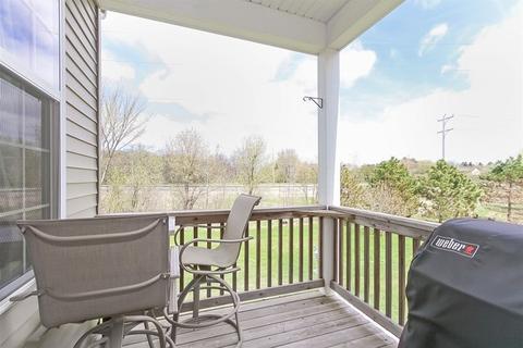 3860 Valhalla Dr, Elgin, IL 60124 photo 10