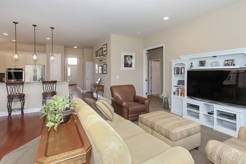 3860 Valhalla Dr, Elgin, IL 60124 photo 5