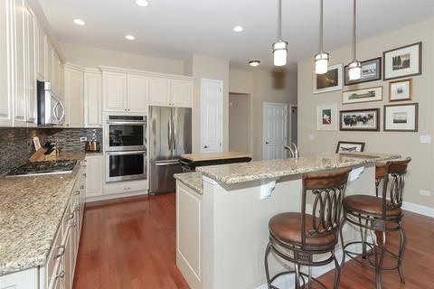 3860 Valhalla Dr, Elgin, IL 60124 photo 8