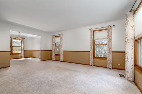 825 Cimarron Dr, Cary, IL 60013 photo 3