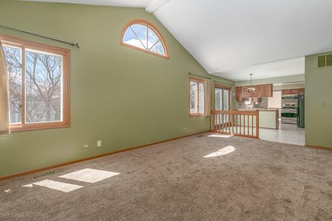 825 Cimarron Dr, Cary, IL 60013 photo 12