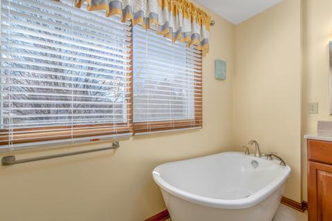 825 Cimarron Dr, Cary, IL 60013 photo 19