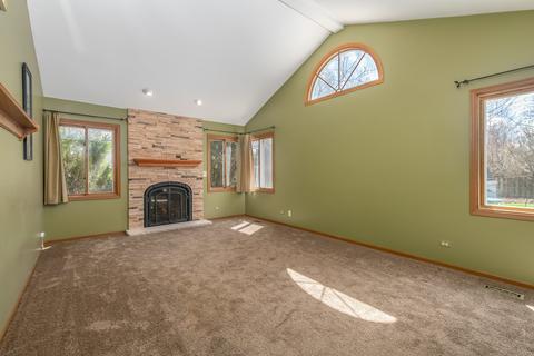 825 Cimarron Dr, Cary, IL 60013 photo 10