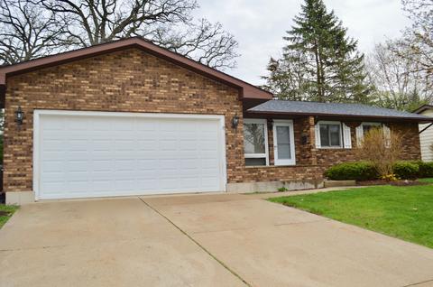 906 Royal Dr, Mchenry, IL 60050 photo 1