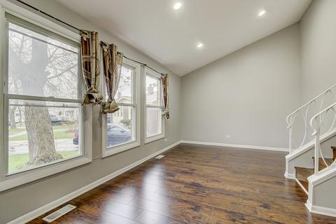 9268 Aspen Dr, Des Plaines, IL 60016 photo 11