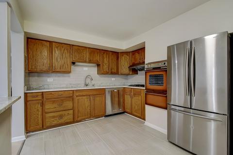9268 Aspen Dr, Des Plaines, IL 60016 photo 7