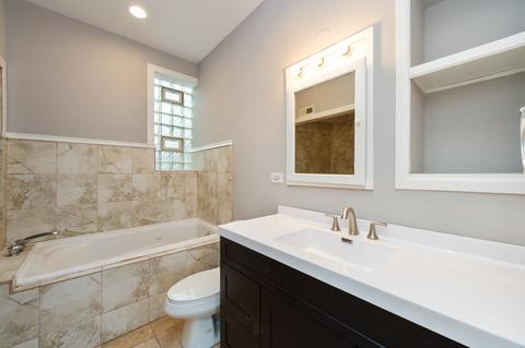 4446 S Berkeley Ave, Chicago, IL 60653 photo 10