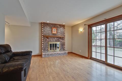1109 N 8th Ave, Addison, IL 60101 photo 6