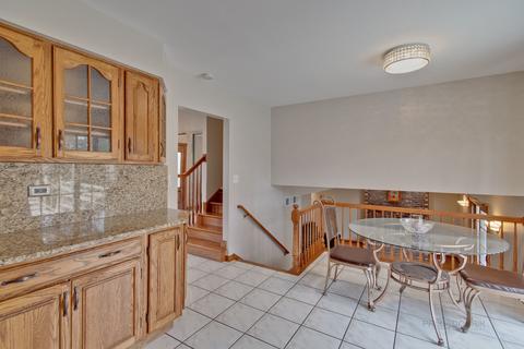 1109 N 8th Ave, Addison, IL 60101 photo 11