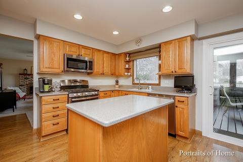 2053 Dorset Dr, Wheaton, IL 60189 photo 6