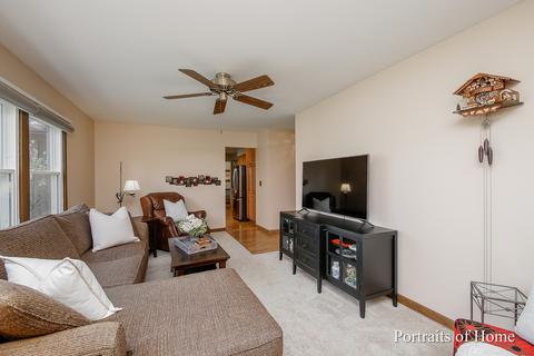 2053 Dorset Dr, Wheaton, IL 60189 photo 4