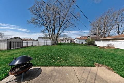 1450 Bedford Rd, Hoffman Estates, IL 60169 photo 12