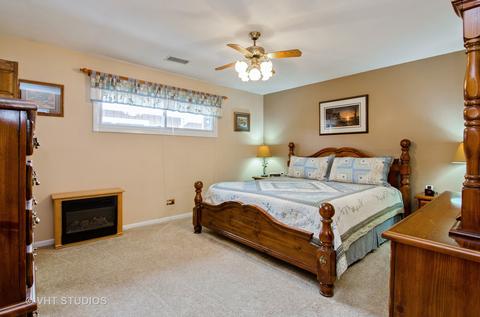 719 N Harrison St, Algonquin, IL 60102 photo 7