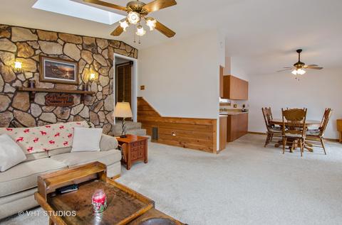 719 N Harrison St, Algonquin, IL 60102 photo 3