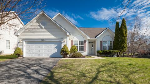 1850 Carrier Cir, Plainfield, IL 60586 photo 1