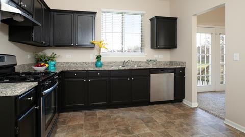 1850 Carrier Cir, Plainfield, IL 60586 photo 4