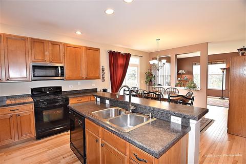 3128 Kyra Ln, Elgin, IL 60124 photo 9