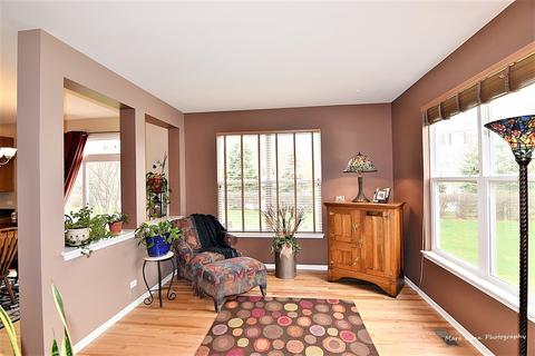 3128 Kyra Ln, Elgin, IL 60124 photo 6
