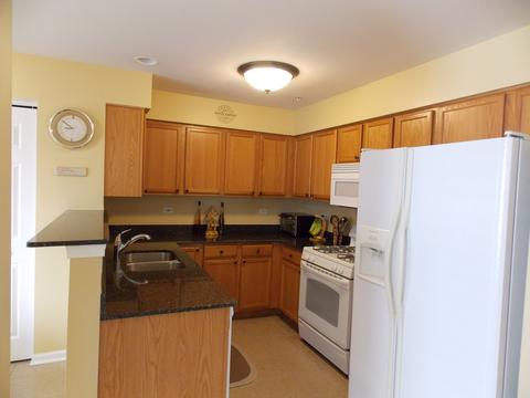 2490 Dickens Dr, Aurora, IL 60503 photo 7