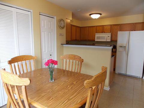 2490 Dickens Dr, Aurora, IL 60503 photo 12