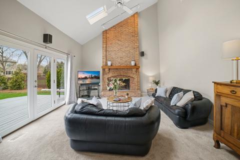 1460 Wilmette St, Wheaton, IL 60187 photo 10