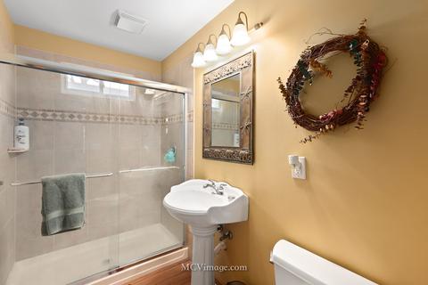 4710 Devon Ave, Lisle, IL 60532 photo 12