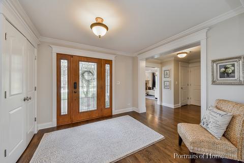 146 Tennyson Dr, Wheaton, IL 60189 photo 3
