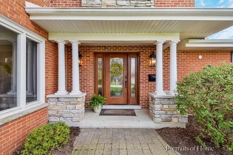 146 Tennyson Dr, Wheaton, IL 60189 photo 2