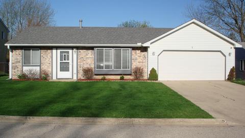 7 Joslyn Dr, Elgin, IL 60120 photo 1
