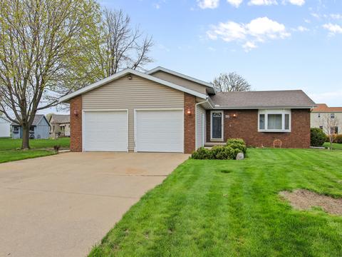 35 E Seventh St, El Paso, IL 61738 photo 1
